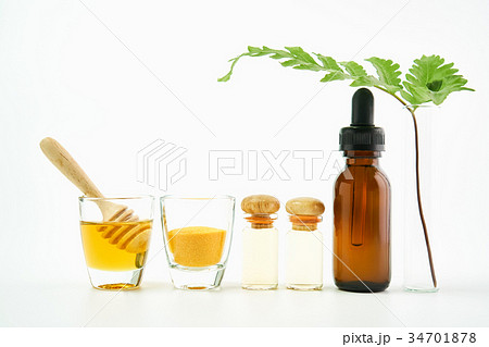 Ingredients of skin care products. 34701878