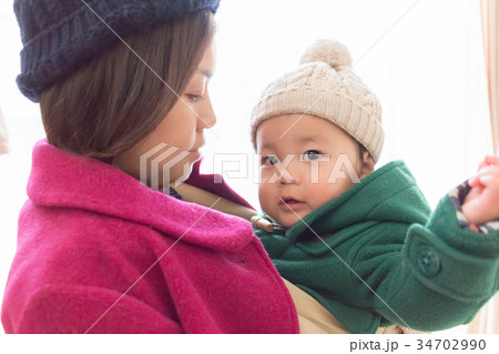 1 year old 1 year old 34702990