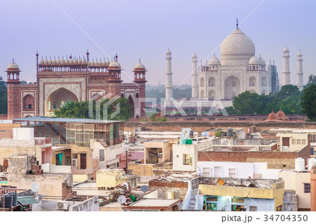 view of Taj Mahal and the great gate from the roof 34704350