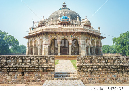 Tomb and mosque of Isa Khan near Humayun's Tomb 34704374