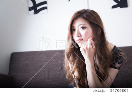 美女の寛ぎ 美女の寛ぎ 34706802