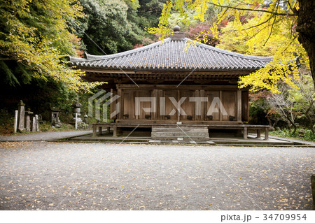 秋の富貴寺大堂 34709954