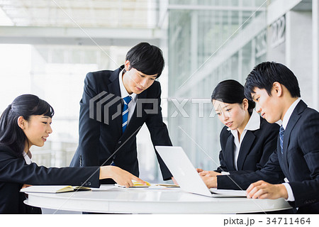 ビジネス 若手 新人 就活イメージ ビジネス 若手 新人 就活イメージ 34711464