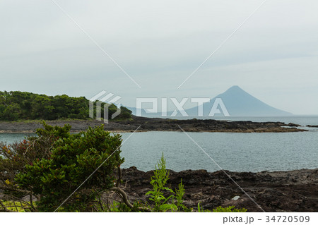 鹿児島 南九州の釜蓋神社からの開聞岳 鹿児島 南九州の釜蓋神社からの開聞岳 34720509