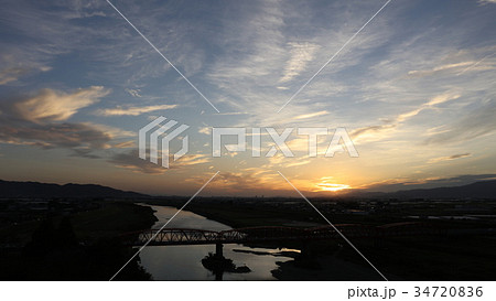 [空撮]筑後川　筑後川橋（通称名、片の瀬橋）大刀洗町と久留米市を結ぶ筑後川上の橋 34720836