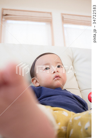 1 year old 34722583