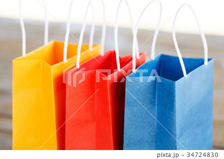 ３つの紙袋 34724830