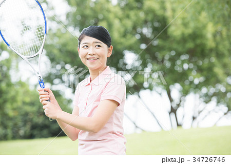 テニスをする日本人女性　スポーツ 34726746