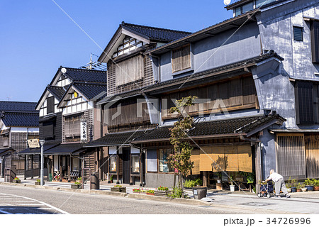 能登半島・輪島の古風なメインストリート 34726996