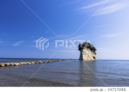 能登半島の観光名所・見附島 能登半島の観光名所・見附島 34727088