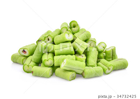 slice of yard long bean isolated on white  34732425