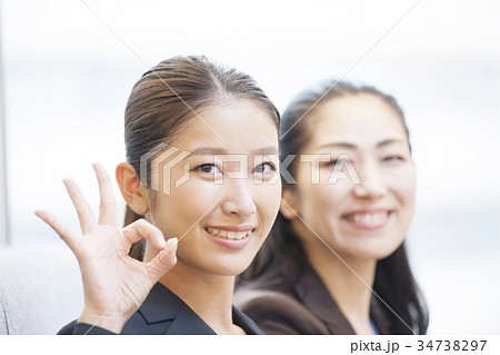 ビジネスシーン ビジネスシーン 34738297