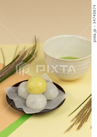 月見だんごと抹茶 34740674