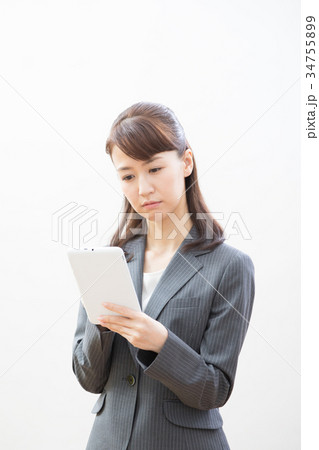 ビジネスウーマン タブレット ビジネスウーマン タブレット 34755899