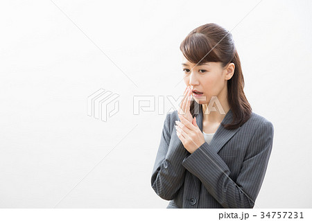ビジネスウーマン　冷え性　お願い　口臭 34757231