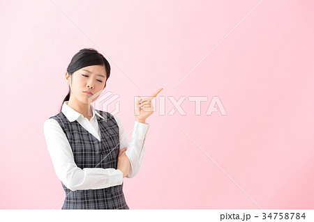 ビジネス 制服 若い女性 ビジネス 制服 若い女性 34758784