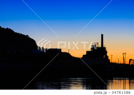 池島港の日没後 池島炭鉱跡 長崎 池島港の日没後 池島炭鉱跡 長崎 34761386