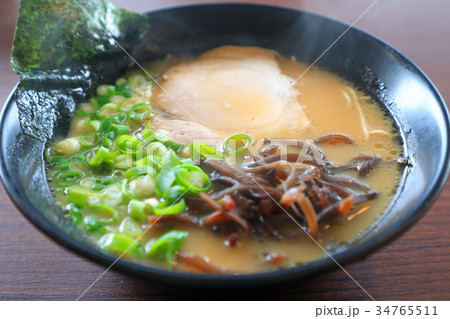おいしいとんこつラーメン おいしいとんこつラーメン 34765511