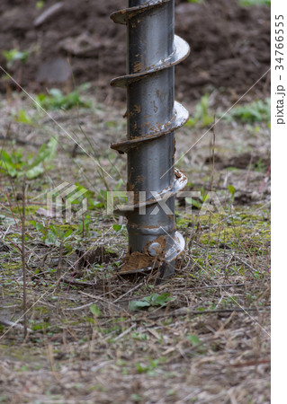 Construction machine for drilling holes Construction machine for drilling holes 34766555