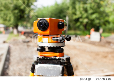 Leveling geodetic equipment  34770330