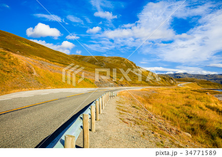 Mountain curve road. Nature Norway. 34771589