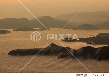 広島県　三原海　霧の朝 34773716