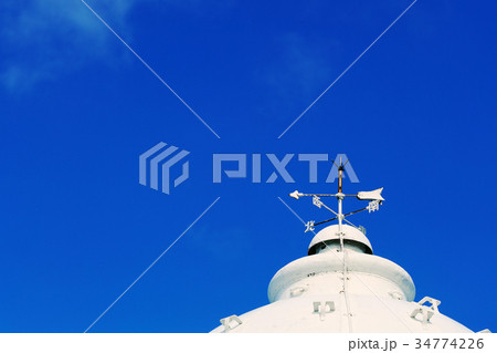 【日本の灯台50選・保存灯台(ランクA)】禄剛埼灯台(コピースペース) 【日本の灯台50選・保存灯台(ランクA)】禄剛埼灯台(コピースペース) 34774226