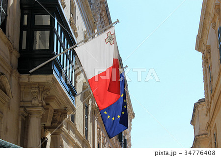 マルタ共和国 国旗の写真素材