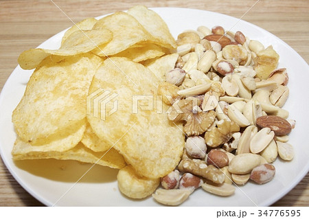 ポテトチップス ミックスナッツ 34776595