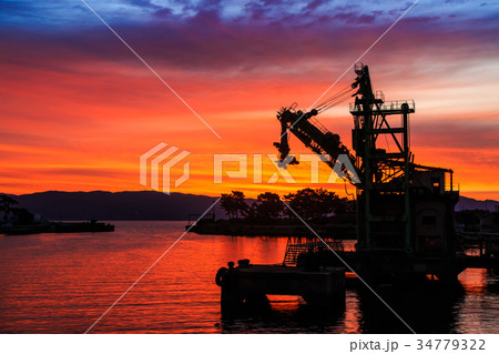 石炭船積み機トリンマー 池島港の夜明け 池島炭鉱跡 長崎 34779322