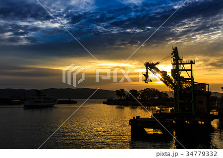 石炭船積み機トリンマー 池島港の夜明け 池島 池島炭鉱跡 長崎 34779332