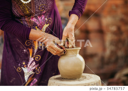clay pot creation traditional vietnam 34783757