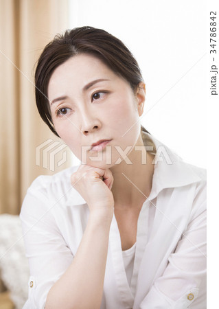 ミドル女性　 34786842