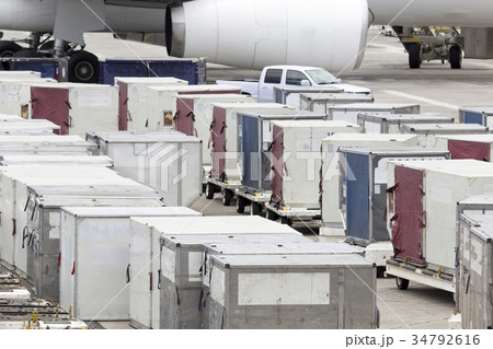 空港の貨物 34792616