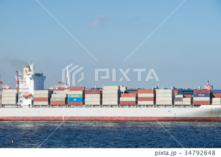 貨物船の出港  34792648