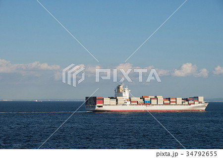 貨物船の出港  34792655
