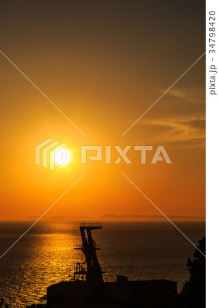 池島展望台からの夕陽 池島炭鉱跡 第二竪坑櫓 長崎 池島展望台からの夕陽 池島炭鉱跡 第二竪坑櫓 長崎 34798420