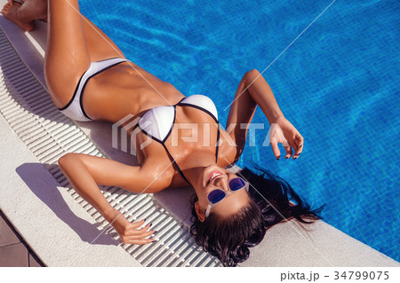 beautiful girl in bikini 34799075