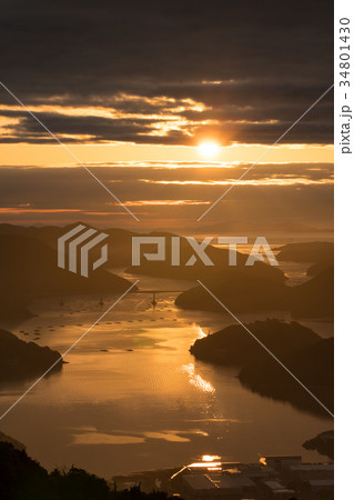 瀬戸内海の朝景 34801430