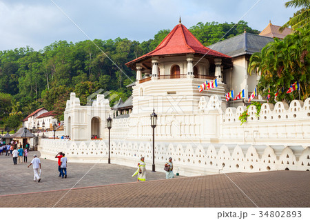 Sacred Tooth Relic Temple 34802893