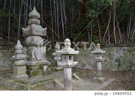 笑山寺　長府藩主毛利家墓所 34804052