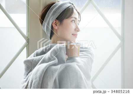 女性 ライフスタイル リラックス 女性 ライフスタイル リラックス 34805216