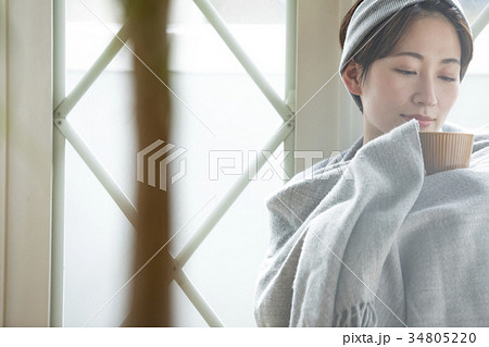 女性　ライフスタイル　リラックス 34805220