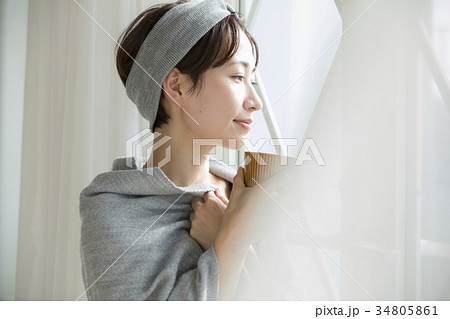女性　ライフスタイル　リラックス 34805861