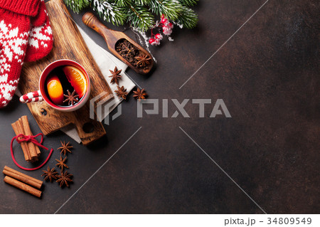 Christmas mulled wine and ingredients 34809549