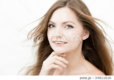 外国人女性　ヘアケアイメージ 34811010