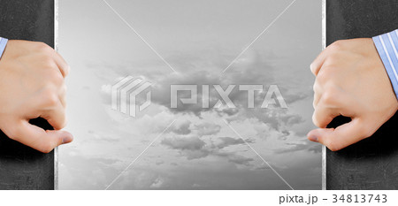 Opening stone curtain 34813743