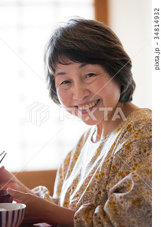 食事　ごはん 34814932