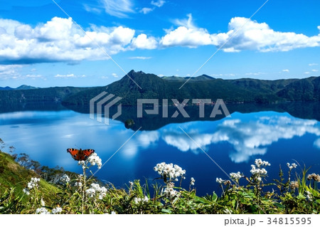 初秋の摩周湖 第三展望台 (北海道弟子屈町) 初秋の摩周湖 第三展望台 (北海道弟子屈町) 34815595