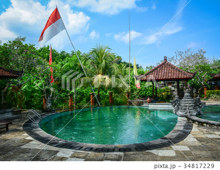 Swimming pool at luxury resort in Bali, Indonesia Swimming pool at luxury resort in Bali, Indonesia 34817229